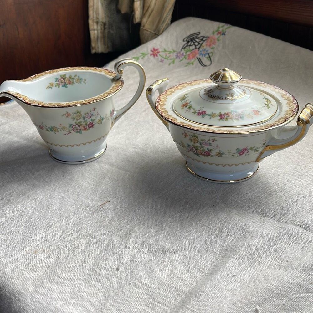 Vintage Noritake Dimity creamer and sugar bowl with lid.